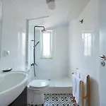 Apartament Bright W Balcony, Ac, Parking, By Timecooler Lizbona