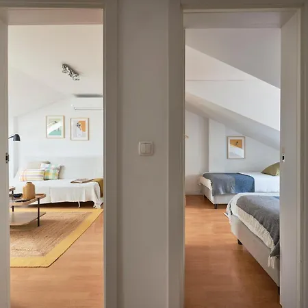 Bright W Balcony, Ac, Parking, By Timecooler