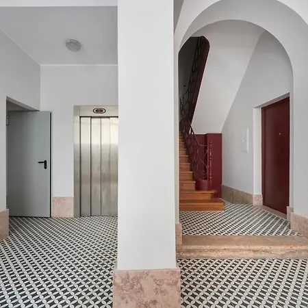 Bright W Balcony, Ac, Parking, By Timecooler شقة *