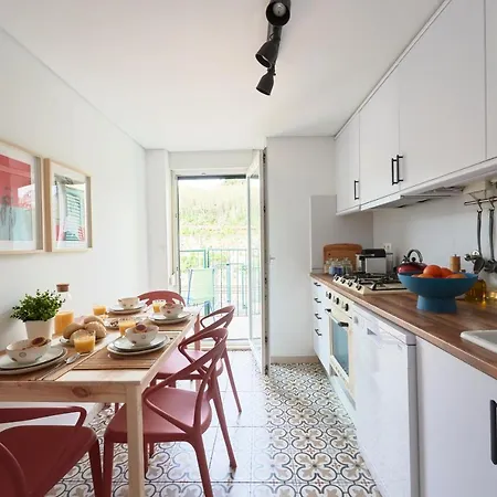 Bright W Balcony, Ac, Parking, By Timecooler شقة Lisboa