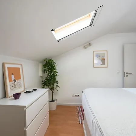 Bright W Balcony, Ac, Parking, By Timecooler